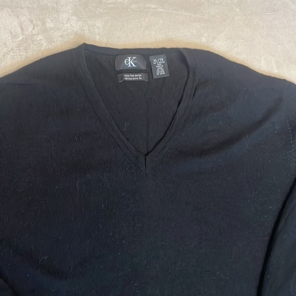 Calvin Klein 100% Extra Fine Merino Wool Black V-Neck Men’s Sweater sz XL VGUC - Picture 3 of 6